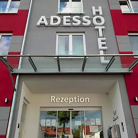 Adesso ホテル