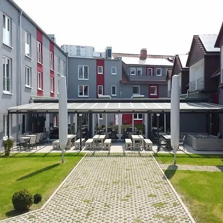 Hotel Adesso 3*