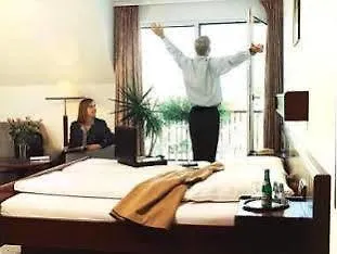 Adesso - Pay At On Arrival-ihr Automatenhotel In Gottingen