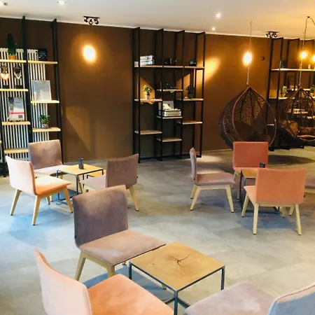 Adesso - Pay At On Arrival-ihr Automatenhotel In Hotell 3*