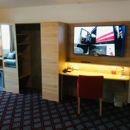 Adesso - Pay At On Arrival-ihr Automatenhotel In Hotell 3*