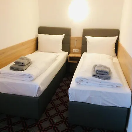 Adesso - Pay At On Arrival-ihr Automatenhotel In Hotell Göttingen