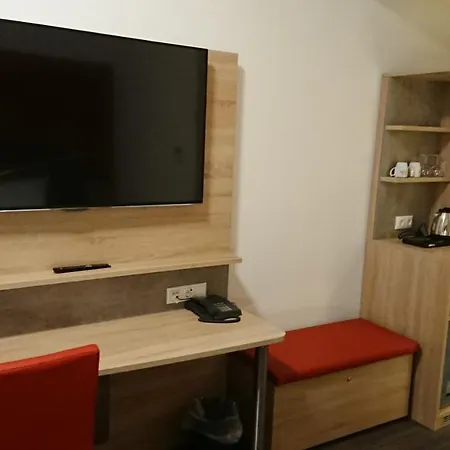 Adesso - Pay At On Arrival-ihr Automatenhotel In Göttingen